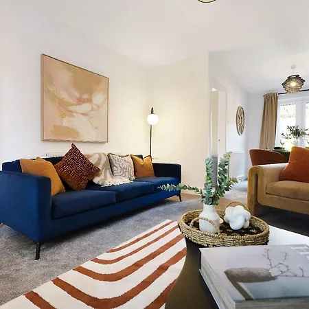 Modern 3br Brompton Court Wi-fi By With Us Easby