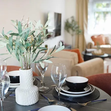 Дом отдыха Modern 3br Brompton Court Wi-fi By With Us Easby