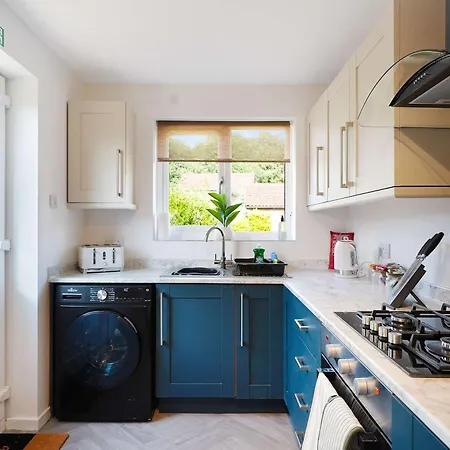 Modern 3br Brompton Court Wi-fi By With Us Дом отдыха Easby