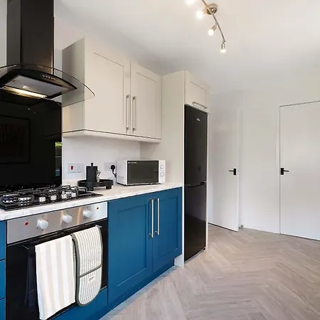 Modern 3br Brompton Court Wi-fi By With Us Дом отдыха Easby