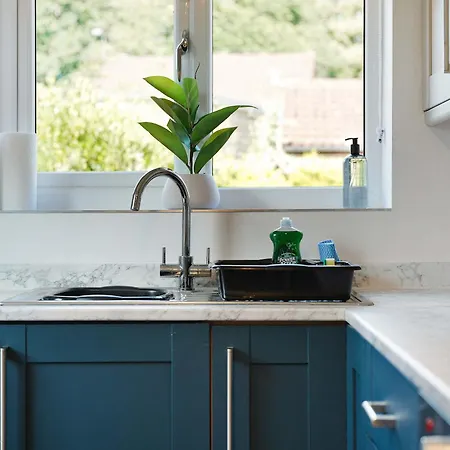 Modern 3br Brompton Court Wi-fi By With Us *
