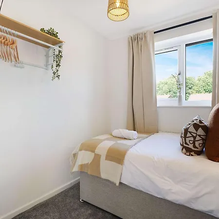Modern 3br Brompton Court Wi-fi By With Us Дом отдыха Easby