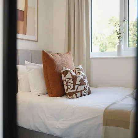 Дом отдыха Modern 3br Brompton Court Wi-fi By With Us Easby